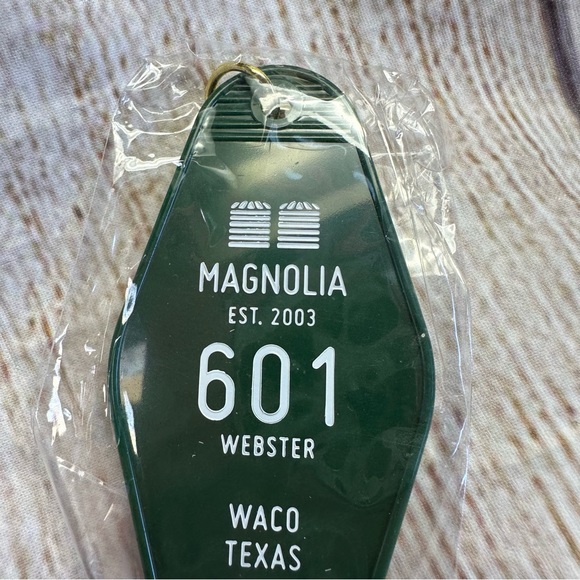Magnolia Silos green retro style key tag - Picture 3 of 7